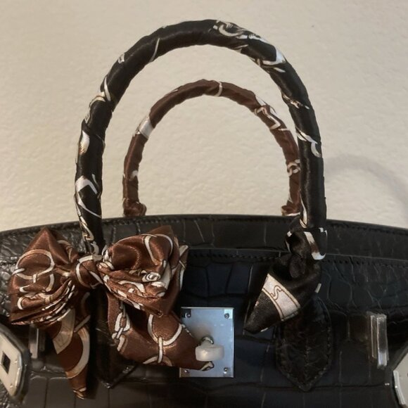 Black Crocodile Embossed Handbag Silver 30cm - Picture 9 of 9